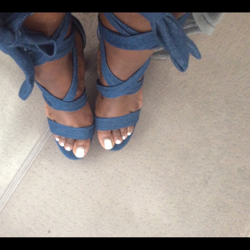 Strappy Denim platform sandal - Picture 4 of 7